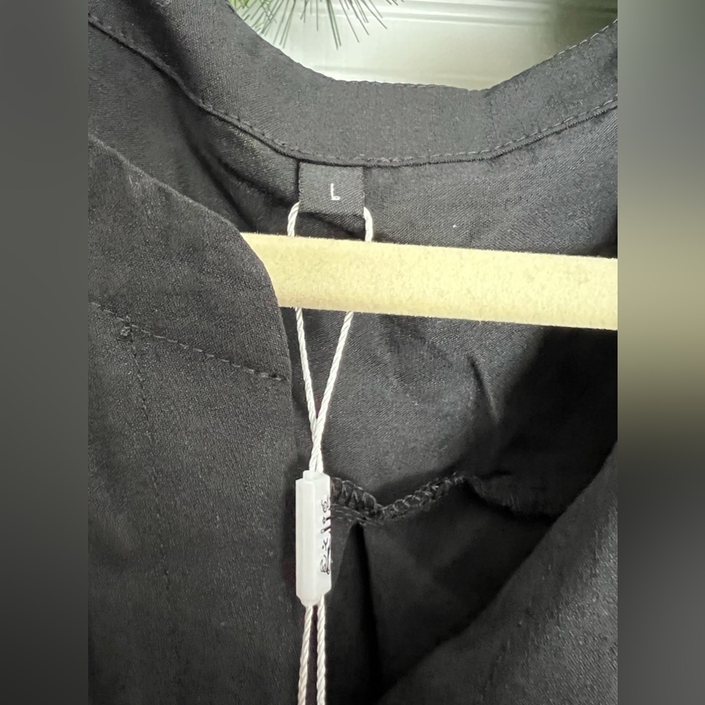 Dress nwot size large; has pockets, button-up with tie at waist, black - Picture 6 of 9